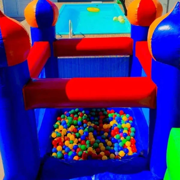Locação de Mini Tobogã com Piscina de Bolinha em Praia Grande
